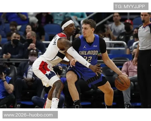 库兹马高效表现13投9中砍下22分末节独揽16分助队逆转取胜